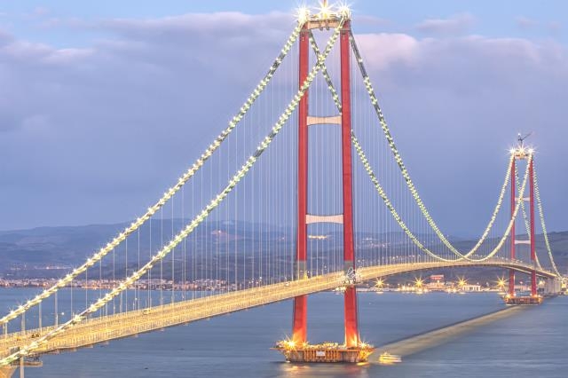 Çanakkale  Bridge became a favourite for holidaymakers from Europe